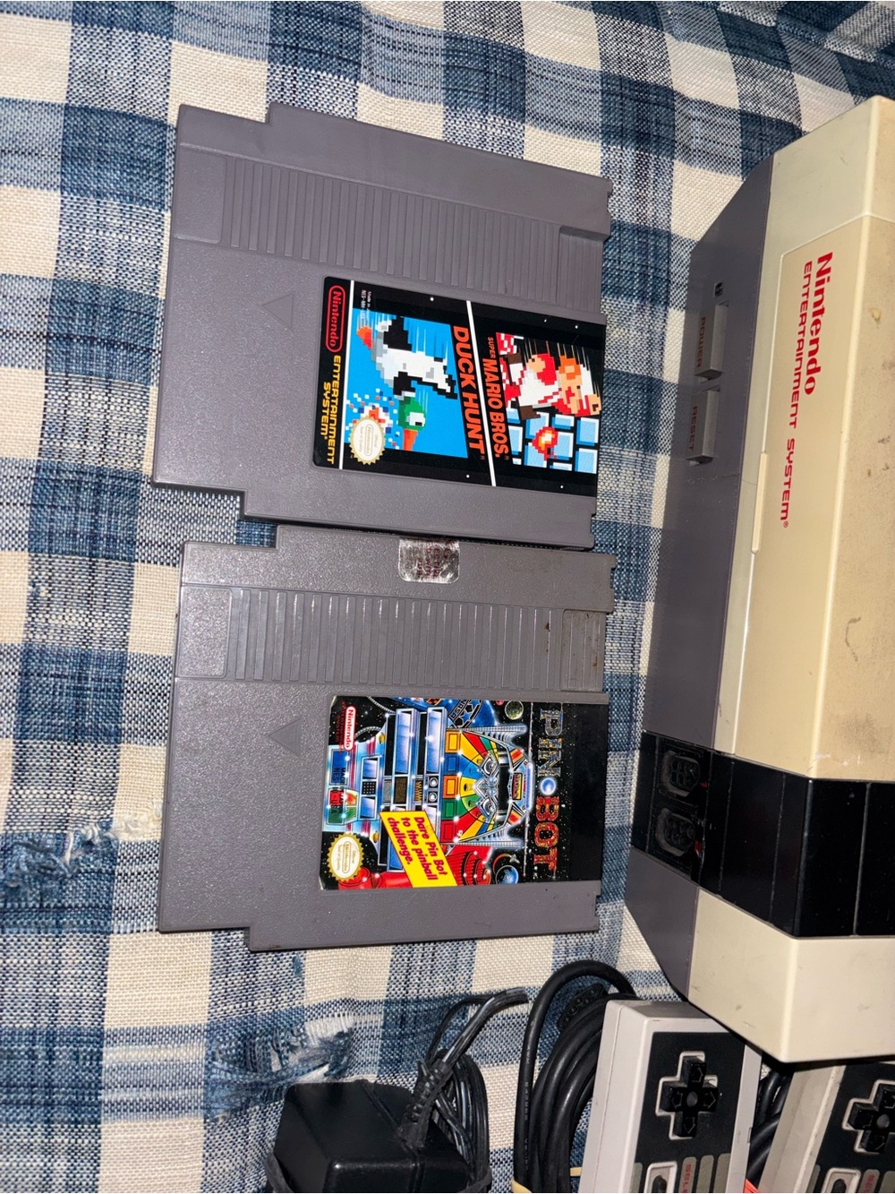 Original Nintendo NES console bundle - Picture 2 of 10